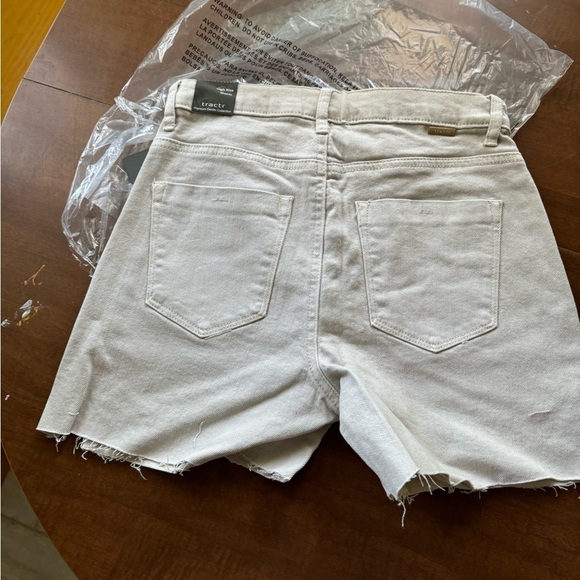 Tractr Moonstruck Cream Gray High Rise Button Fly Thigh Slit Denim Shorts 00/24 - Picture 2 of 5